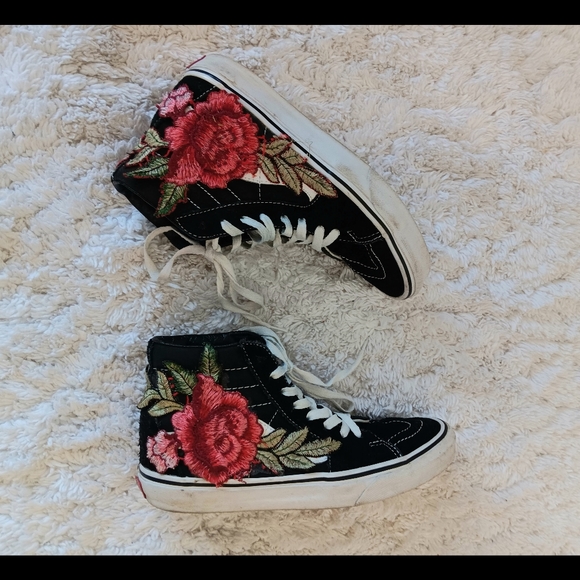Size 7.5 Vans Custom made Rose Patch Sk8-Hi - Picture 6 of 7